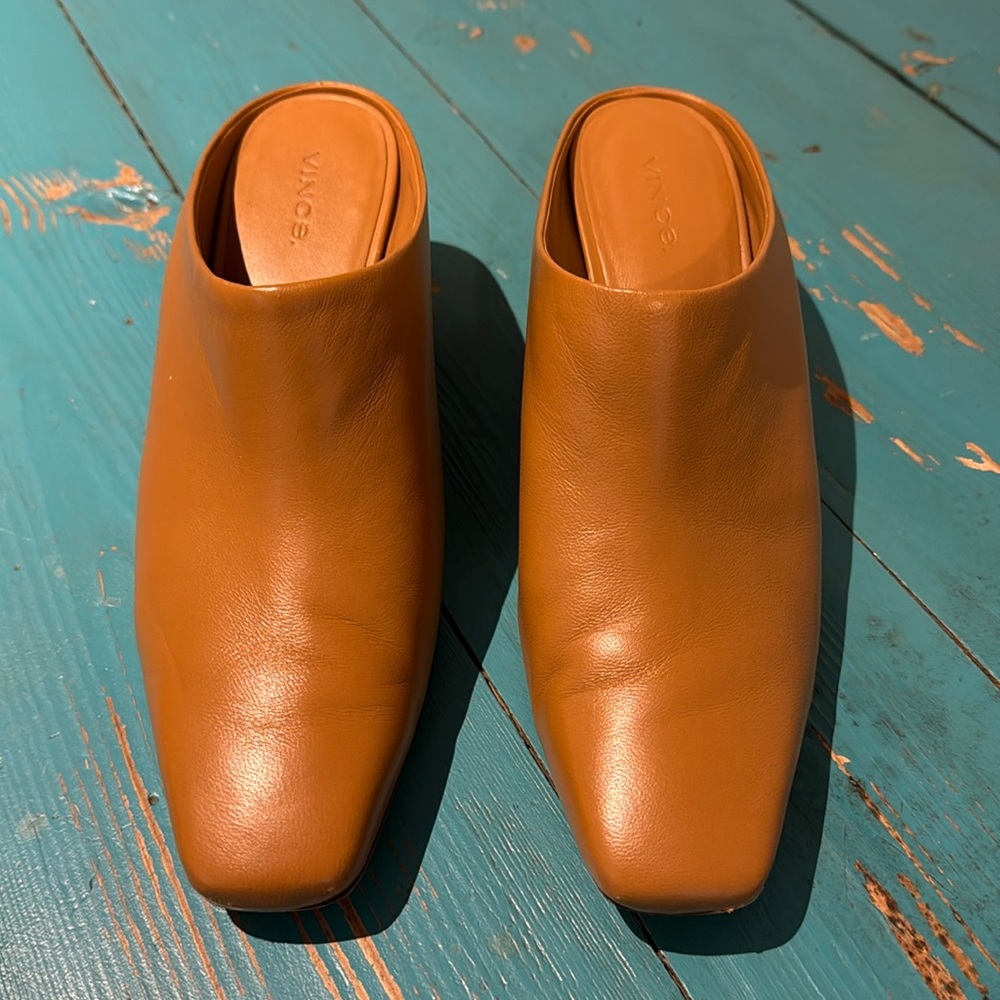 VINCE Sz 9 Benita Leather Slip On Wedges/ Mules / Heels - 2024 FALL SHOES TREND!